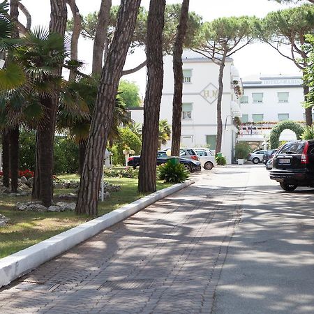 Residence Marina Lido di Jesolo Buitenkant foto